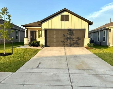 17626 Chisel Plow Drive - Photo Thumbnail 3