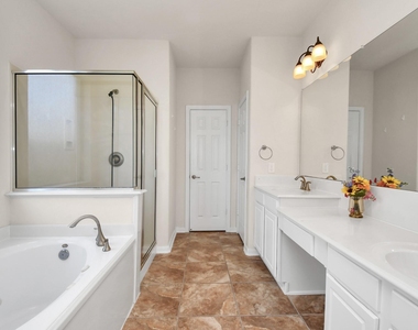 8627 Sweet Pasture Drive - Photo Thumbnail 18