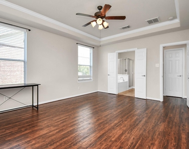 8627 Sweet Pasture Drive - Photo Thumbnail 15