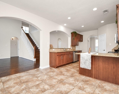 8627 Sweet Pasture Drive - Photo Thumbnail 6