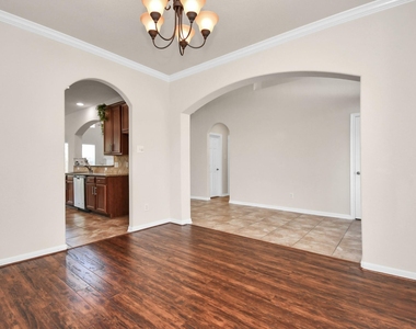 8627 Sweet Pasture Drive - Photo Thumbnail 3