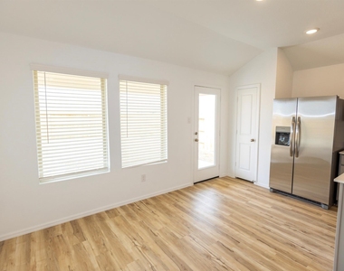 5330 Sleepy Fox Lane - Photo Thumbnail 8