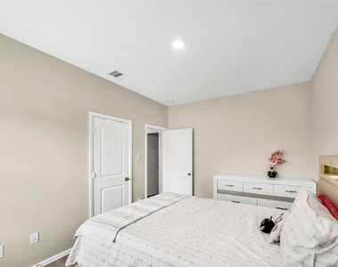 21306 Blue Tuna Drive - Photo Thumbnail 20