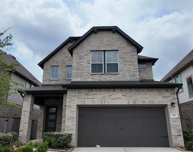 360 Mallorn Lane - Photo Thumbnail 2