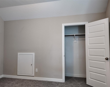 360 Mallorn Lane - Photo Thumbnail 27