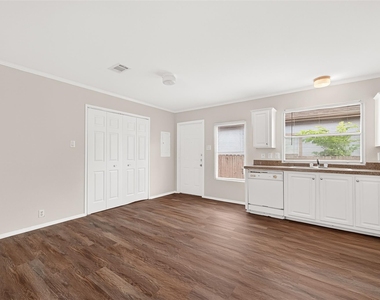 11918 Greensbrook Forest Drive - Photo Thumbnail 17