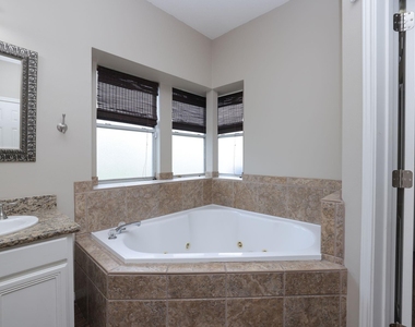 105 Lawrence Marshall Dr - Photo Thumbnail 13
