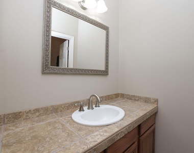 105 Lawrence Marshall Dr - Photo Thumbnail 18