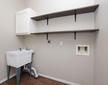 105 Lawrence Marshall Dr - Photo Thumbnail 7