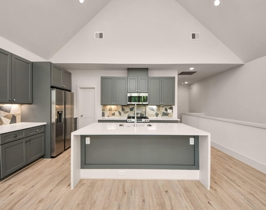 1046 Homer Street - Photo Thumbnail 14