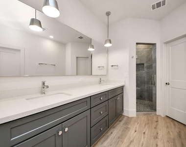 1046 Homer Street - Photo Thumbnail 28