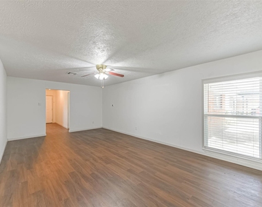 12002 Palmcroft Street - Photo Thumbnail 5