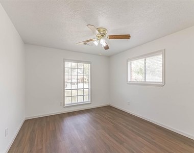 12002 Palmcroft Street - Photo Thumbnail 11
