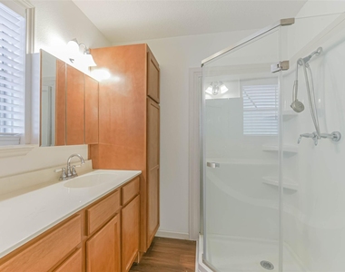 12002 Palmcroft Street - Photo Thumbnail 10