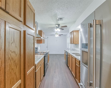 12002 Palmcroft Street - Photo Thumbnail 8