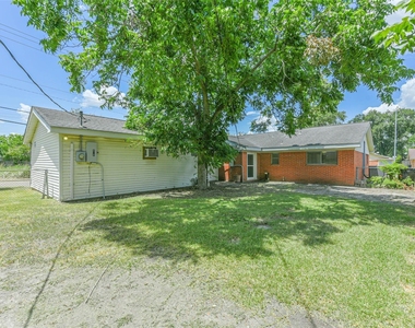 12002 Palmcroft Street - Photo Thumbnail 14