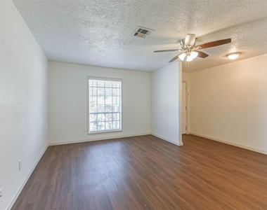 12002 Palmcroft Street - Photo Thumbnail 3