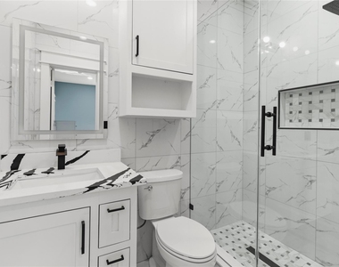 7912 Avenue E - Photo Thumbnail 10