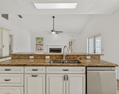 2240 Marsh Harbor Avenue - Photo Thumbnail 20