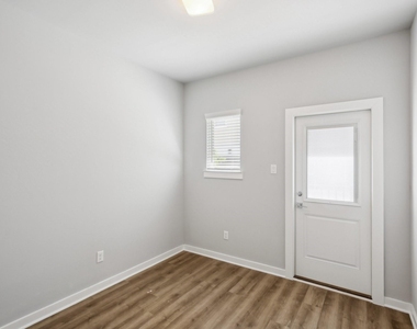 5751 Spring Stuebner Rd - Photo Thumbnail 6