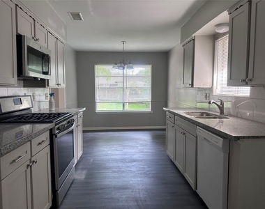 13611 Fernhill Drive - Photo Thumbnail 1
