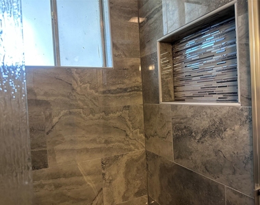 13611 Fernhill Drive - Photo Thumbnail 11