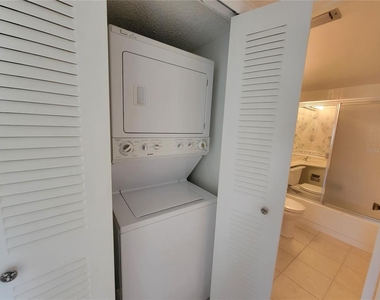 7600 Sun Island Drive S - Photo Thumbnail 27