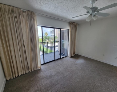 7600 Sun Island Drive S - Photo Thumbnail 15