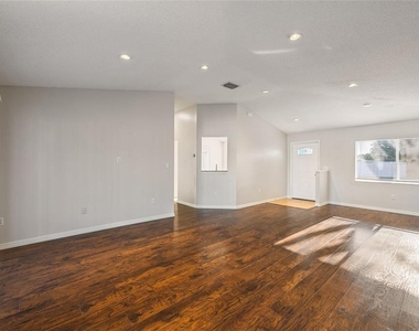 1305 Flexford Street - Photo Thumbnail 7
