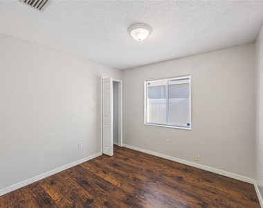 1305 Flexford Street - Photo Thumbnail 11