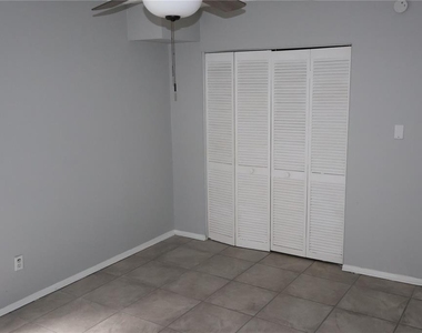 7609 Abbey Lane - Photo Thumbnail 22