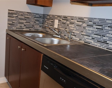 7609 Abbey Lane - Photo Thumbnail 11