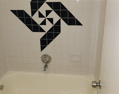 7609 Abbey Lane - Photo Thumbnail 17