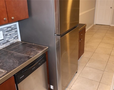 7609 Abbey Lane - Photo Thumbnail 7