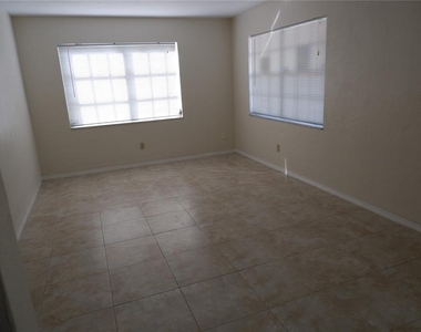 8056 30th Avenue N - Photo Thumbnail 15