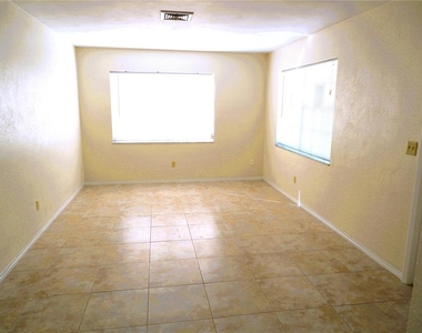8056 30th Avenue N - Photo Thumbnail 16