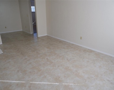 8056 30th Avenue N - Photo Thumbnail 7
