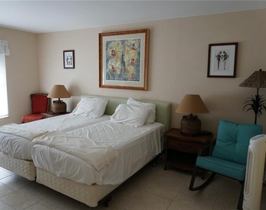 5900 Shore Boulevard S - Photo Thumbnail 14