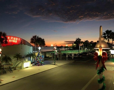 5900 Shore Boulevard S - Photo Thumbnail 36