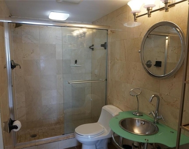 5900 Shore Boulevard S - Photo Thumbnail 16