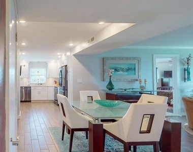 1120 N Shore Drive Ne - Photo Thumbnail 21