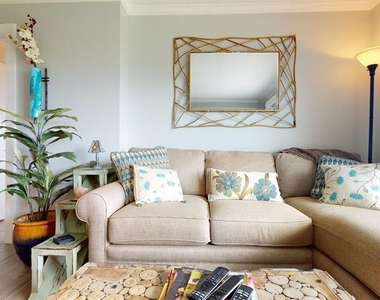 1120 N Shore Drive Ne - Photo Thumbnail 17