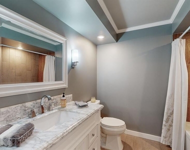 1120 N Shore Drive Ne - Photo Thumbnail 33