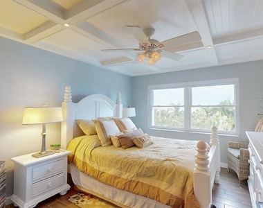 1120 N Shore Drive Ne - Photo Thumbnail 39