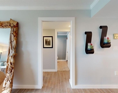1120 N Shore Drive Ne - Photo Thumbnail 29