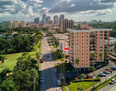 1120 N Shore Drive Ne - Photo Thumbnail 4