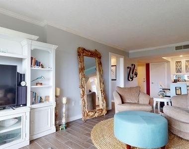 1120 N Shore Drive Ne - Photo Thumbnail 12