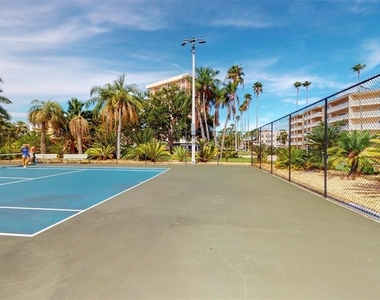1120 N Shore Drive Ne - Photo Thumbnail 60