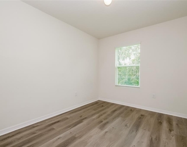 4916 Willow Breeze Way - Photo Thumbnail 9