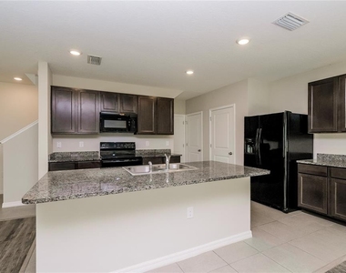 4916 Willow Breeze Way - Photo Thumbnail 3